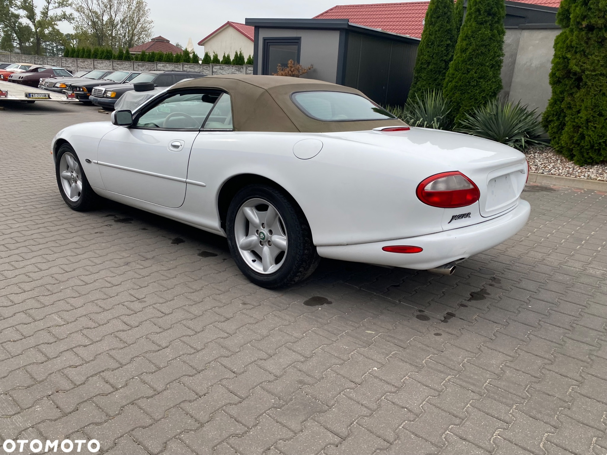 Jaguar XK8 4.2 - 17