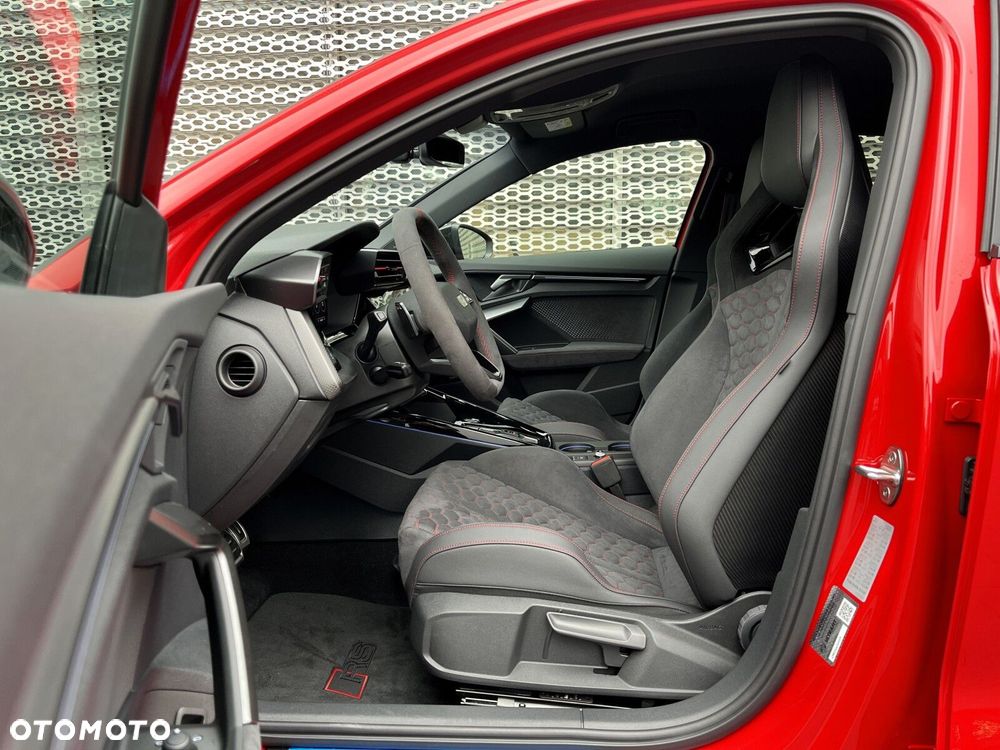 Audi RS3 Sportback - 12