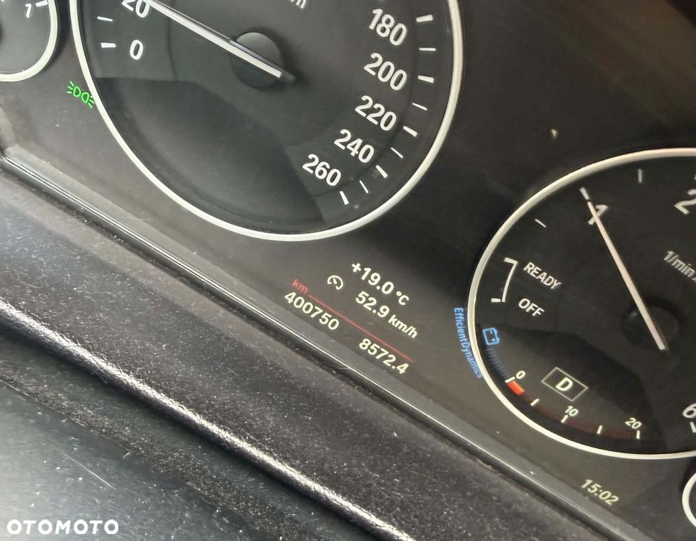 BMW Seria 3 320d Luxury Line - 15