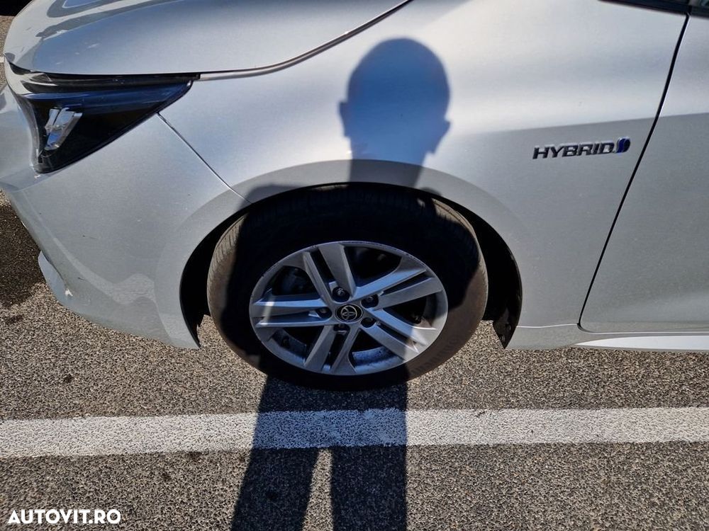 Toyota Corolla 1.8 HSD Dynamic - 9