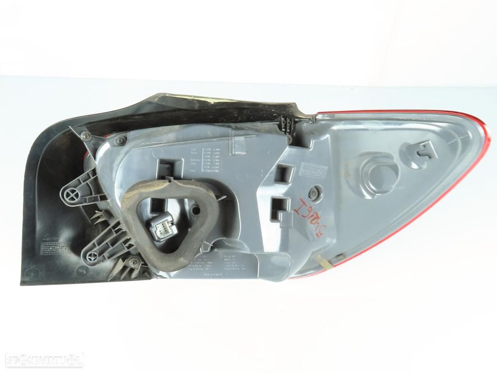Farolim LED Esquerdo/Trás Usado / Original MERCEDES-BENZ A-CLASS (W176) A1769065... - 2