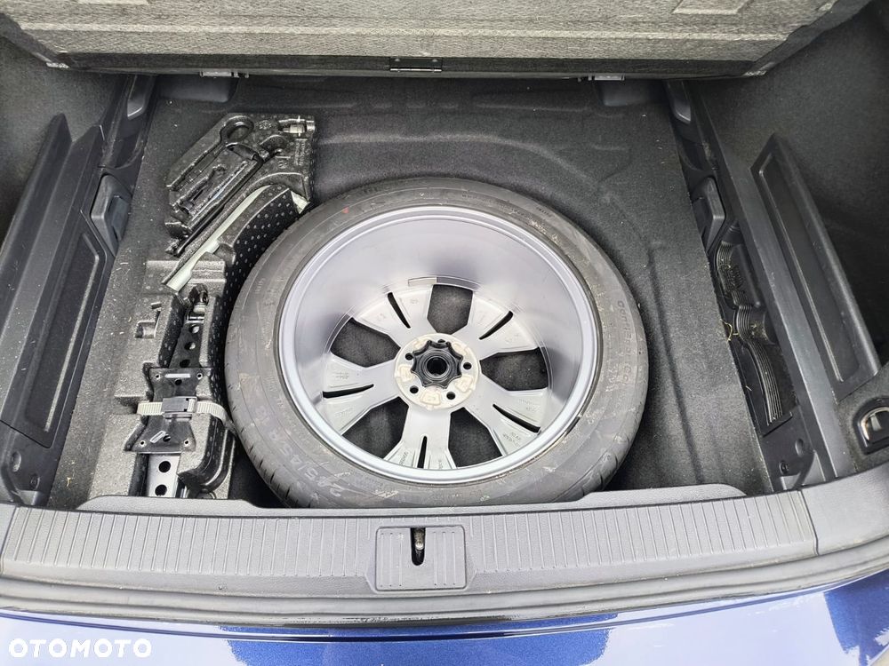 Volkswagen Passat - 34