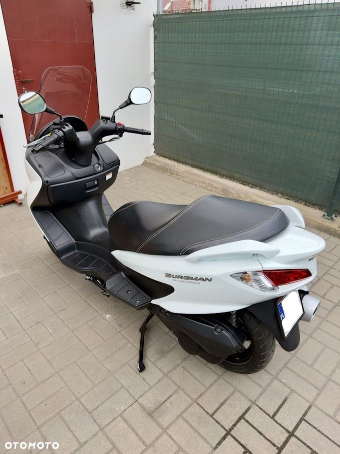 Suzuki Burgman - 3