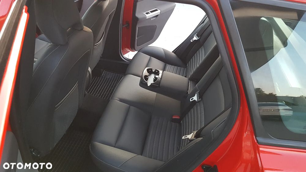 Volvo V40 - 15