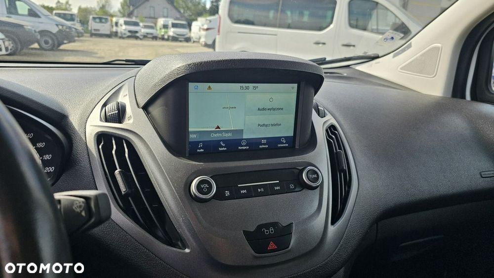 Ford Transit Courier - 10