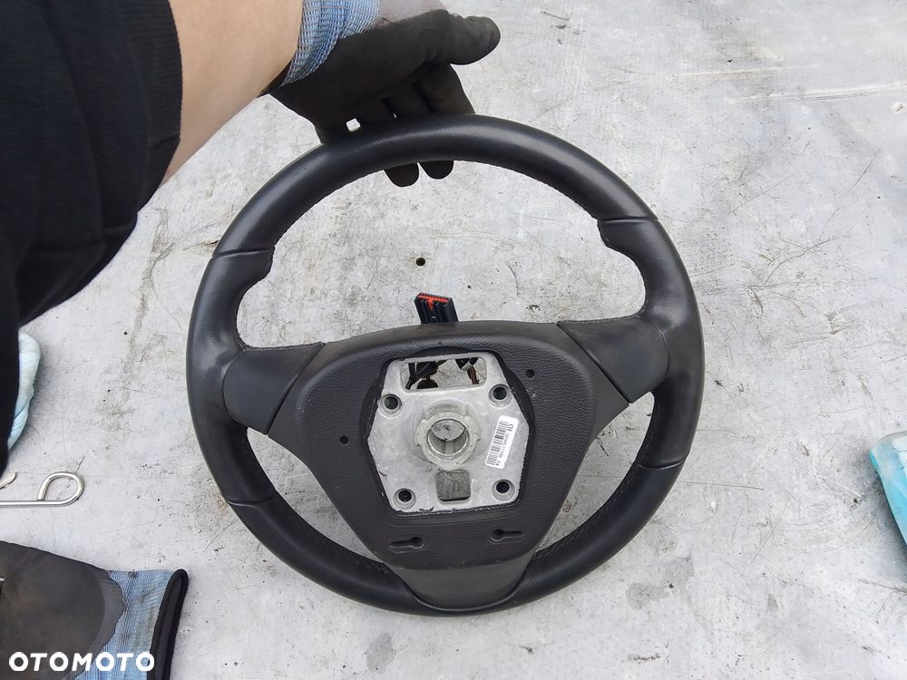 kierownica skóra podgrzewana opel astra j 13351025 - 3
