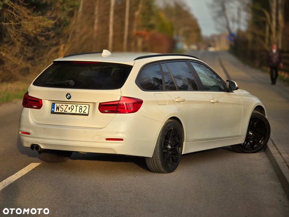 BMW Seria 3 320d Sport Line - 4