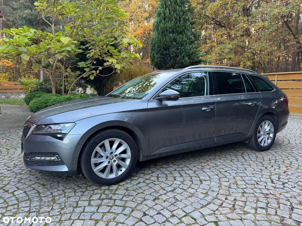 Skoda Superb 2023 photo 2