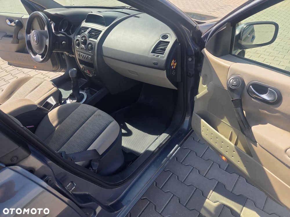 Renault Megane 1.4 16V Alize - 11