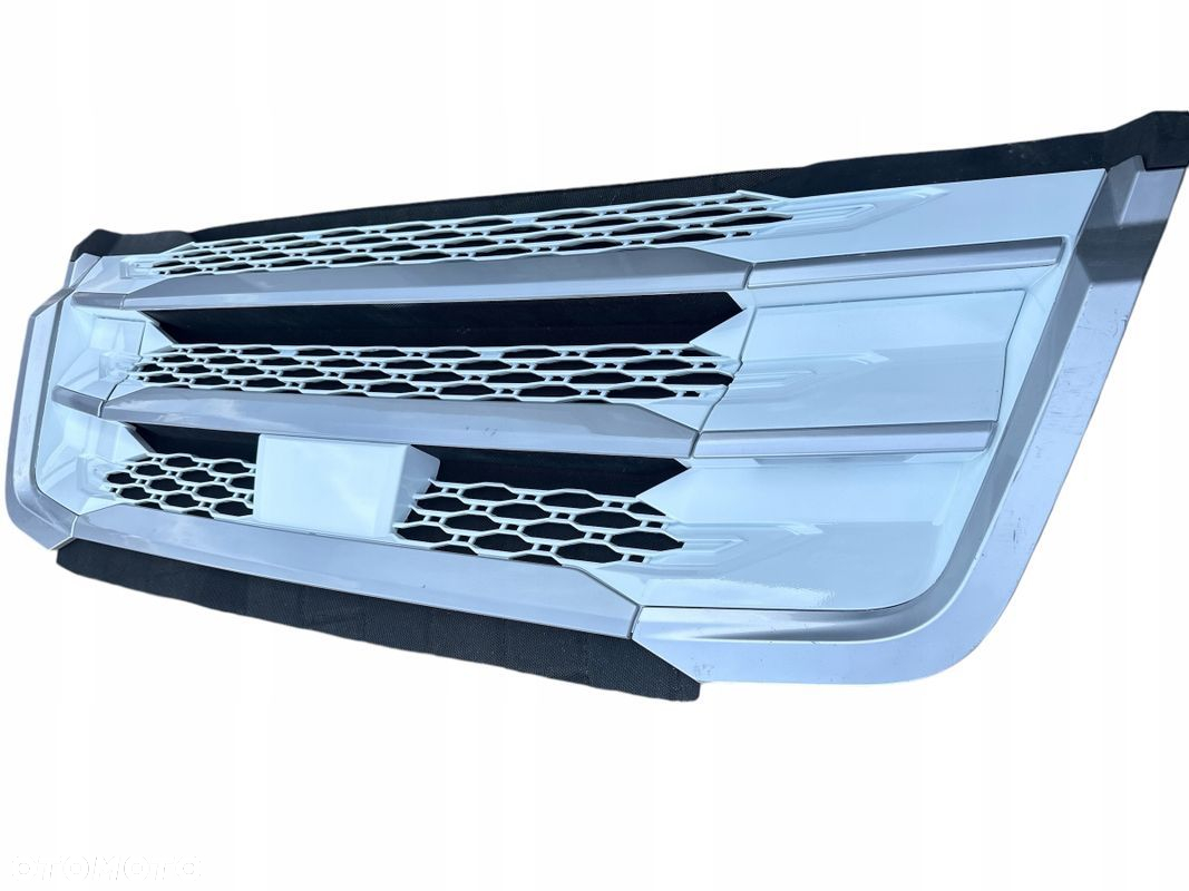 ATRAPA GRILL MASKA DAF XF XG XG+ XD BIAŁY E1980 CHROM - 2