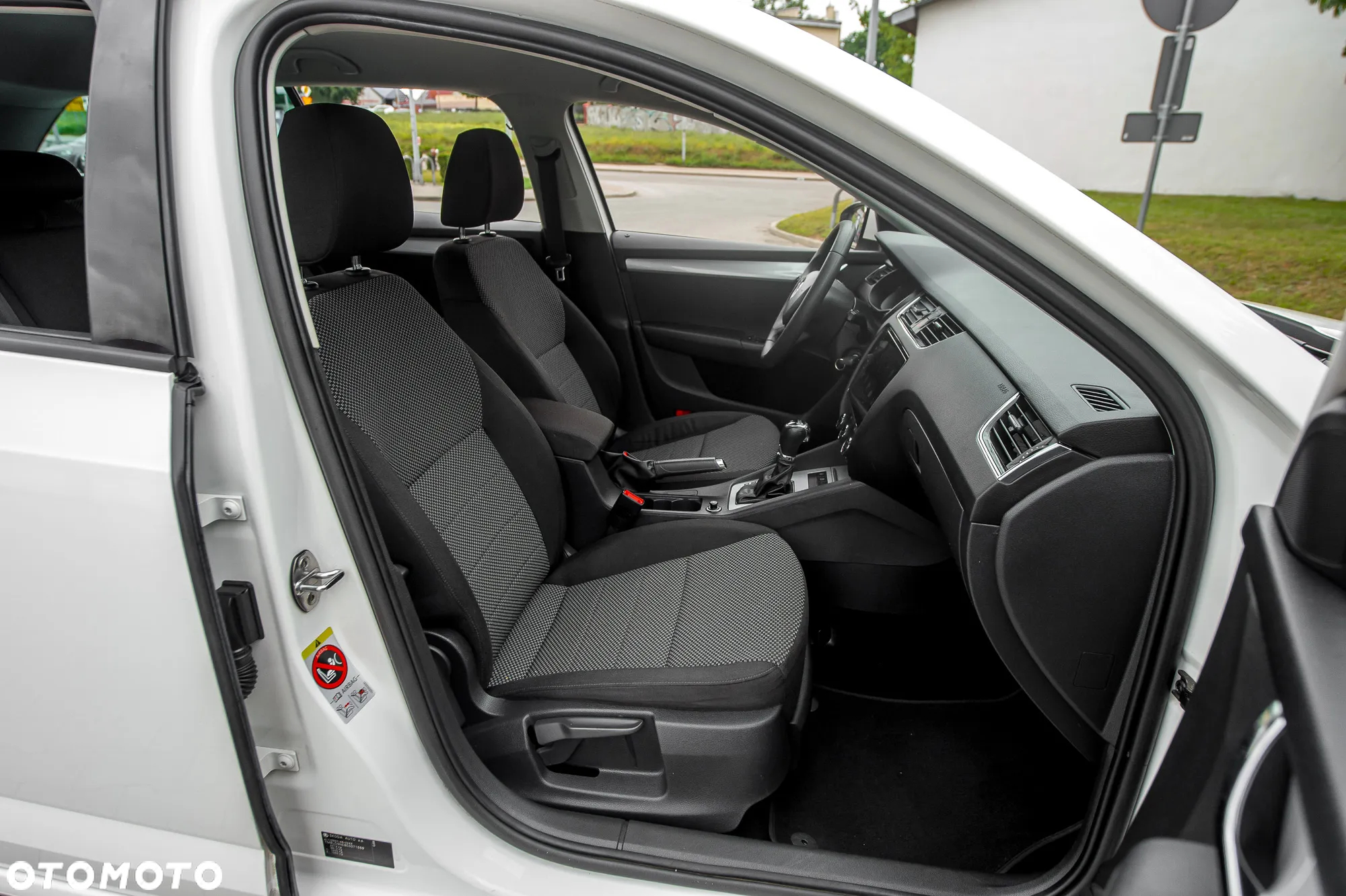 Skoda Octavia Combi 1.8 TSI 4x4 DSG Ambition - 31