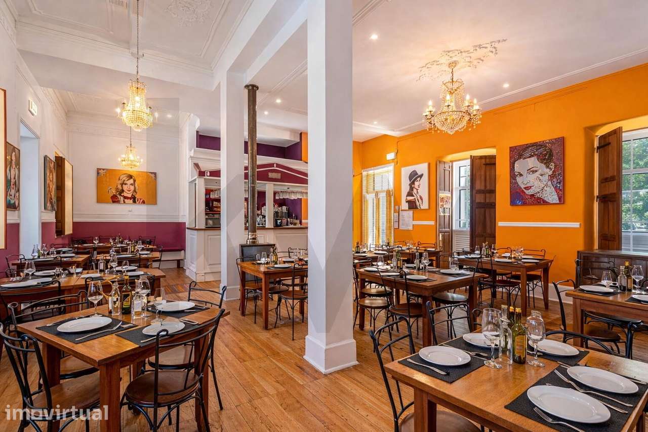 CAFÉ INGLÊS NO ALGARVE | RESTAURANTE ICÓNICO JUNTO AO CASTELO DE SILVE - Grande imagem: 2/52