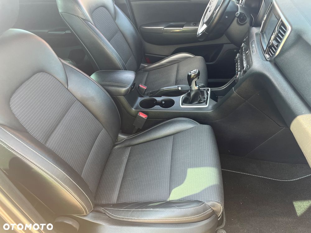 Kia Sportage 1.6 GDI L Business Line Plus 2WD - 9