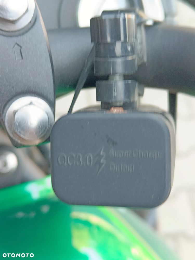 Kawasaki Z 650 RS - 23