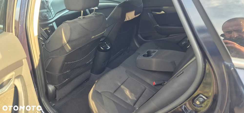 Hyundai i40 Kombi 1.6 Trend - 25