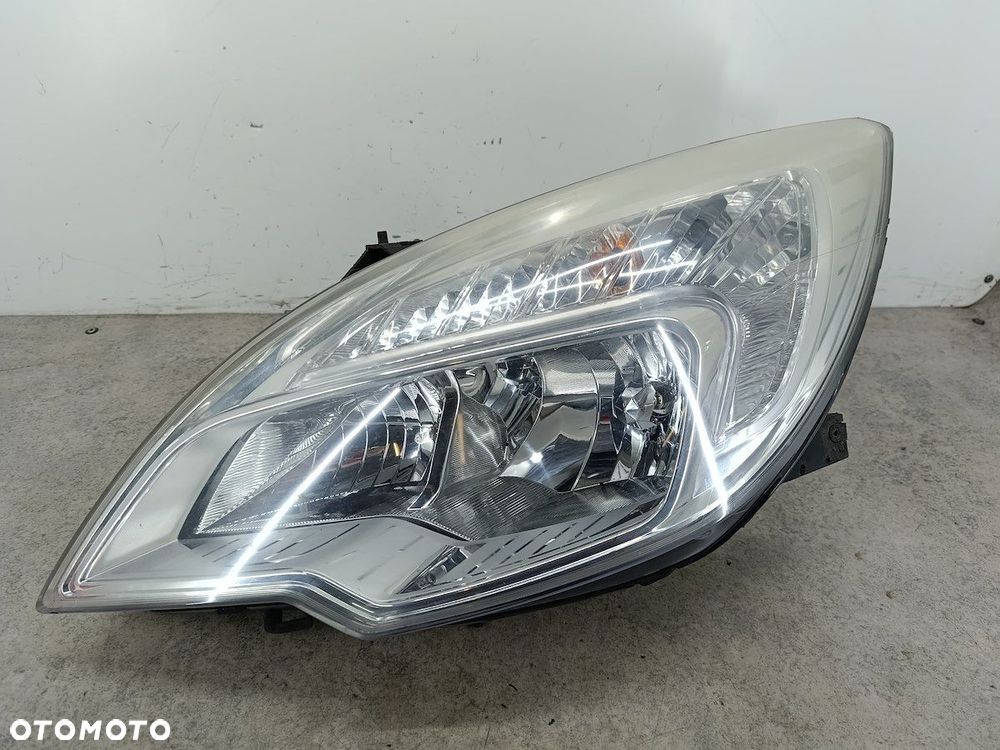 LAMPA PRZÓD LEWA OPEL MERIVA B - 1