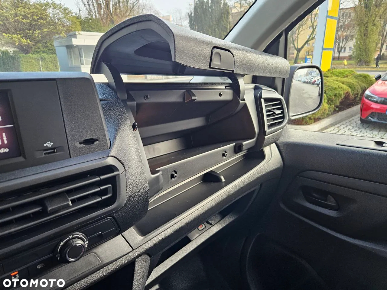 Opel VIVARO FURGON EXTRA LONG BRYGADOWY - 24