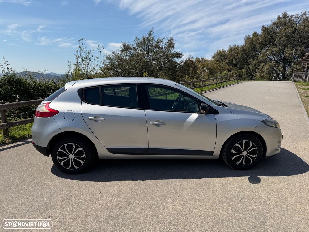 Renault Mégane 1.5 dCi Dynamique - 6