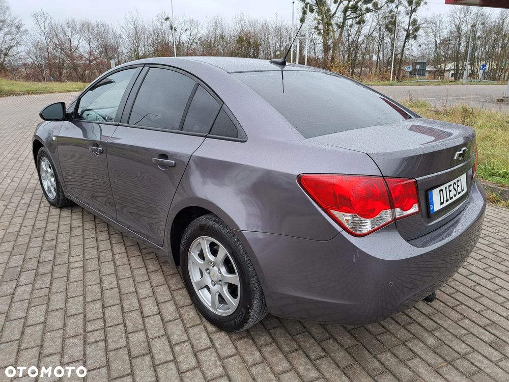 Chevrolet Cruze - 11