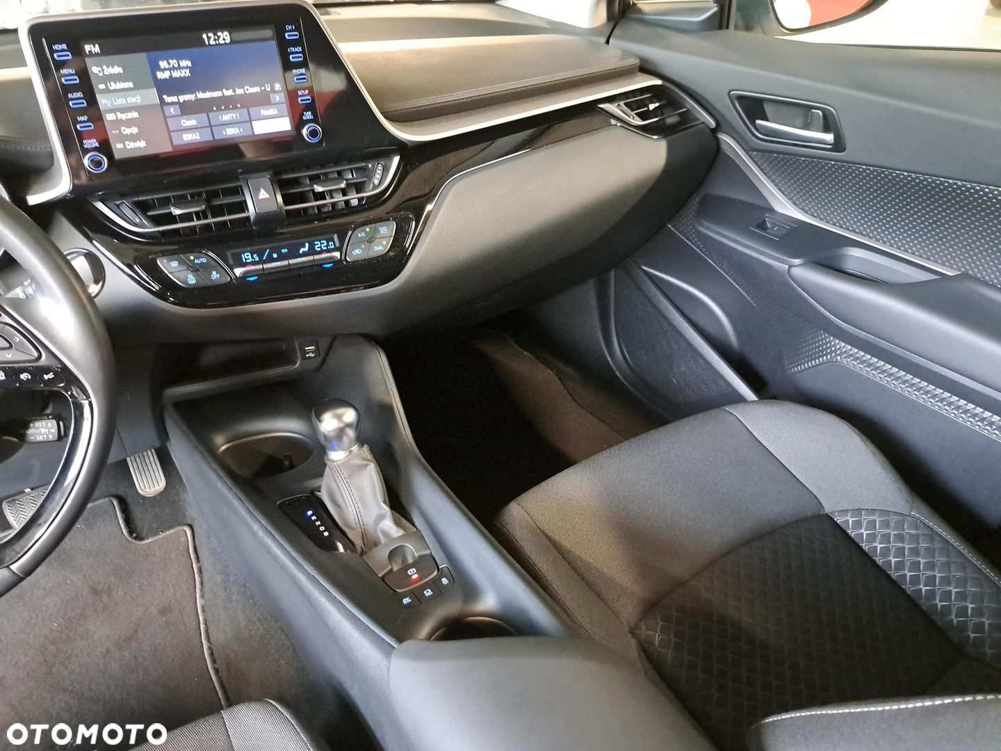 Toyota C-HR - 25