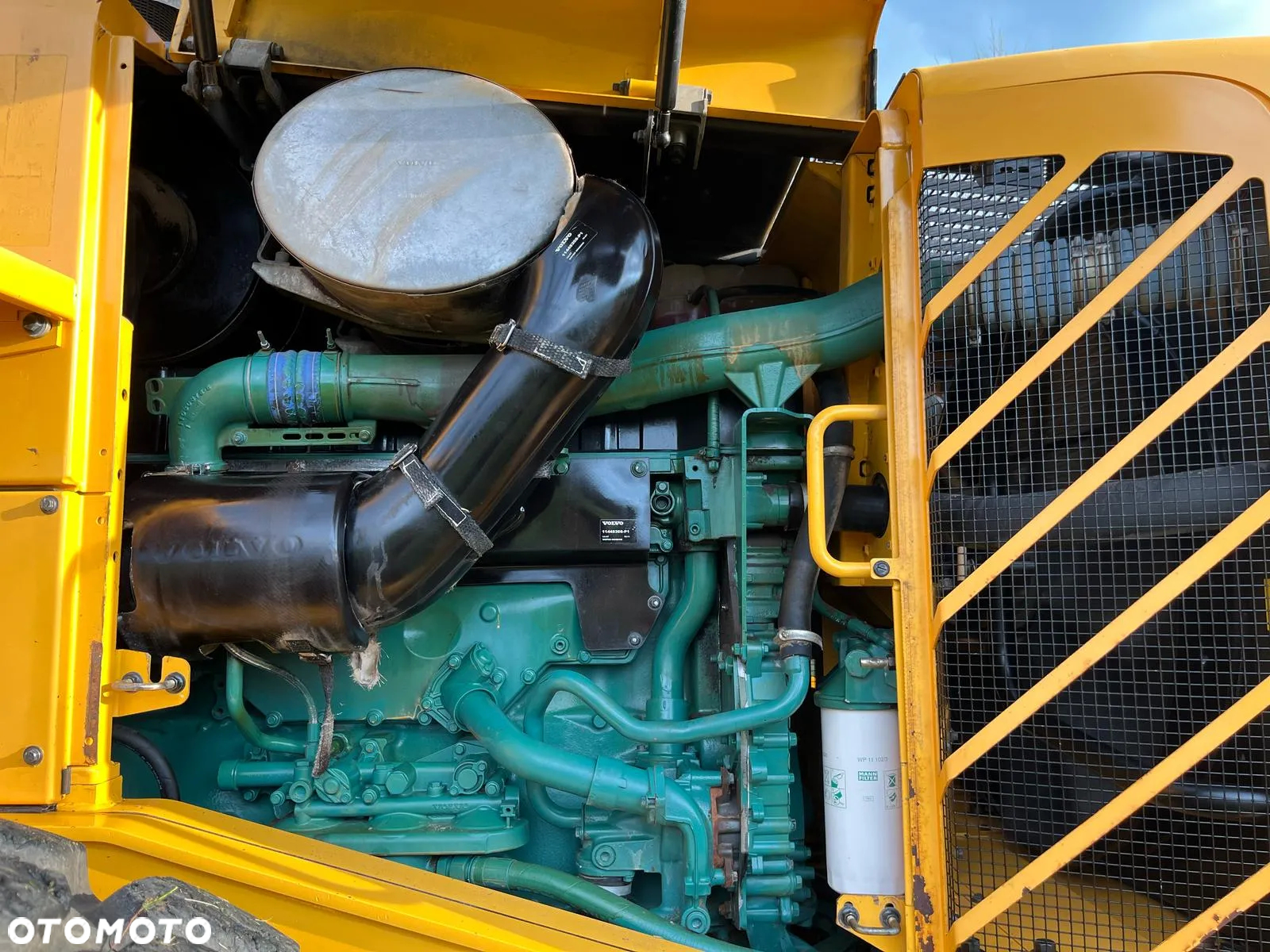 Volvo L180F - 10