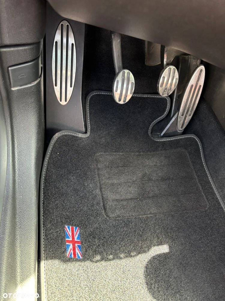 MINI Cooper S 50 Camden - 12