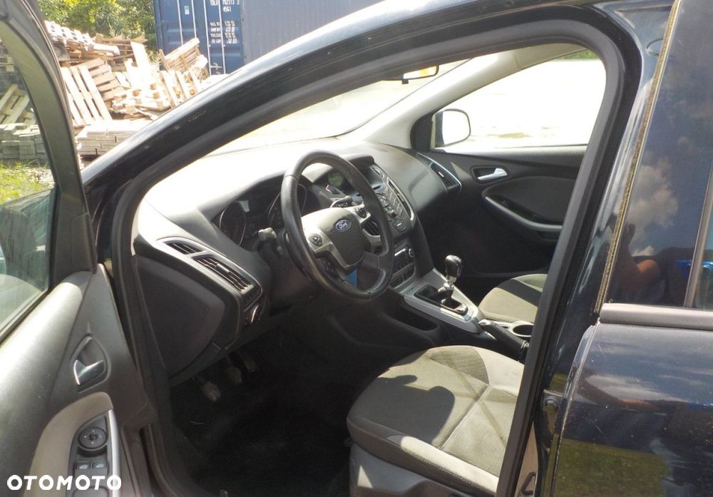 Ford Focus - 25