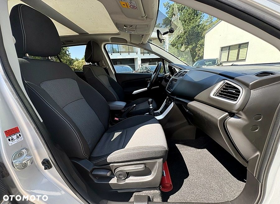 Suzuki SX4 S-Cross 1.6 DDiS Premium - 31