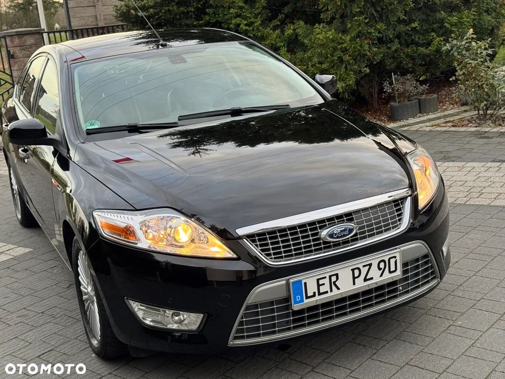 Ford Mondeo 2.0 Ghia - 33