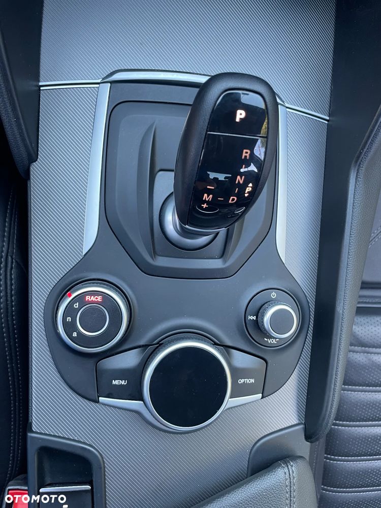 Alfa Romeo Giulia 2.0 Turbo Veloce Q4 - 17