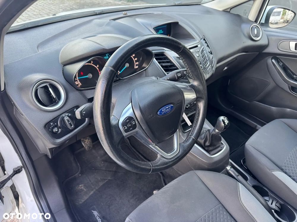 Ford Fiesta - 13