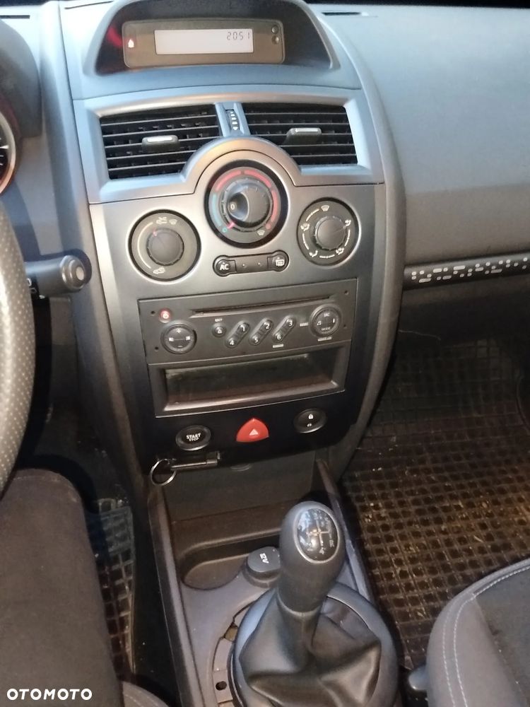 Renault Megane 1.4 16V Alize - 12