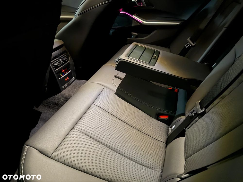 BMW Seria 3 - 39
