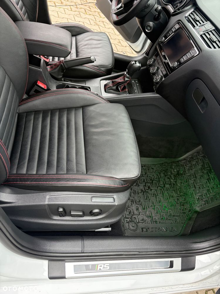Skoda Octavia 2.0 TSI RS 245 DSG - 18