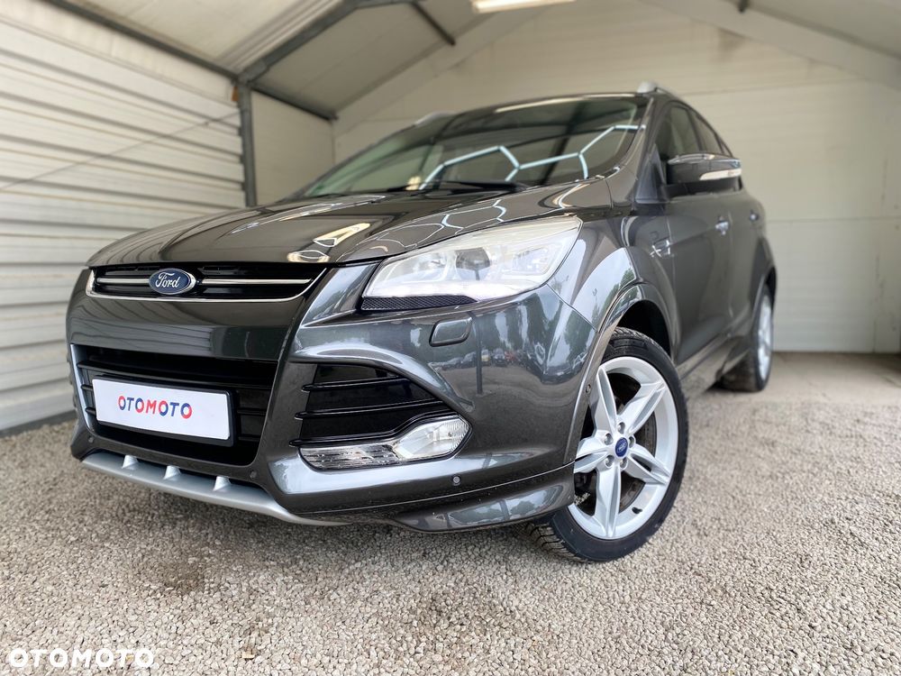Ford Kuga 1.5 EcoBoost 2x4 Titanium - 36