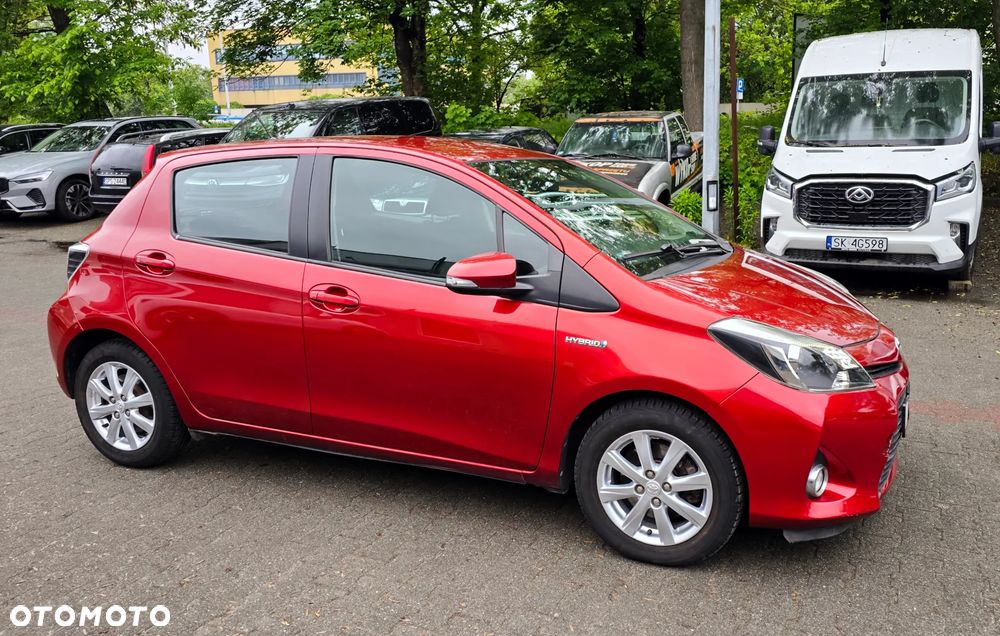 Toyota Yaris Hybrid 100 Sol - 6