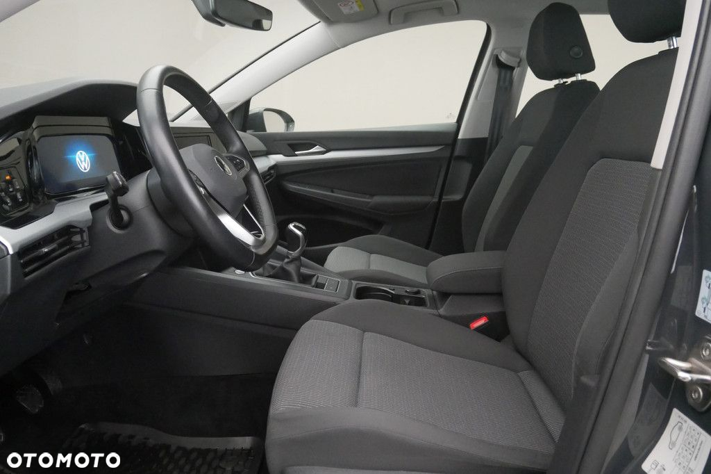 Volkswagen Golf VIII 1.0 TSI - 12
