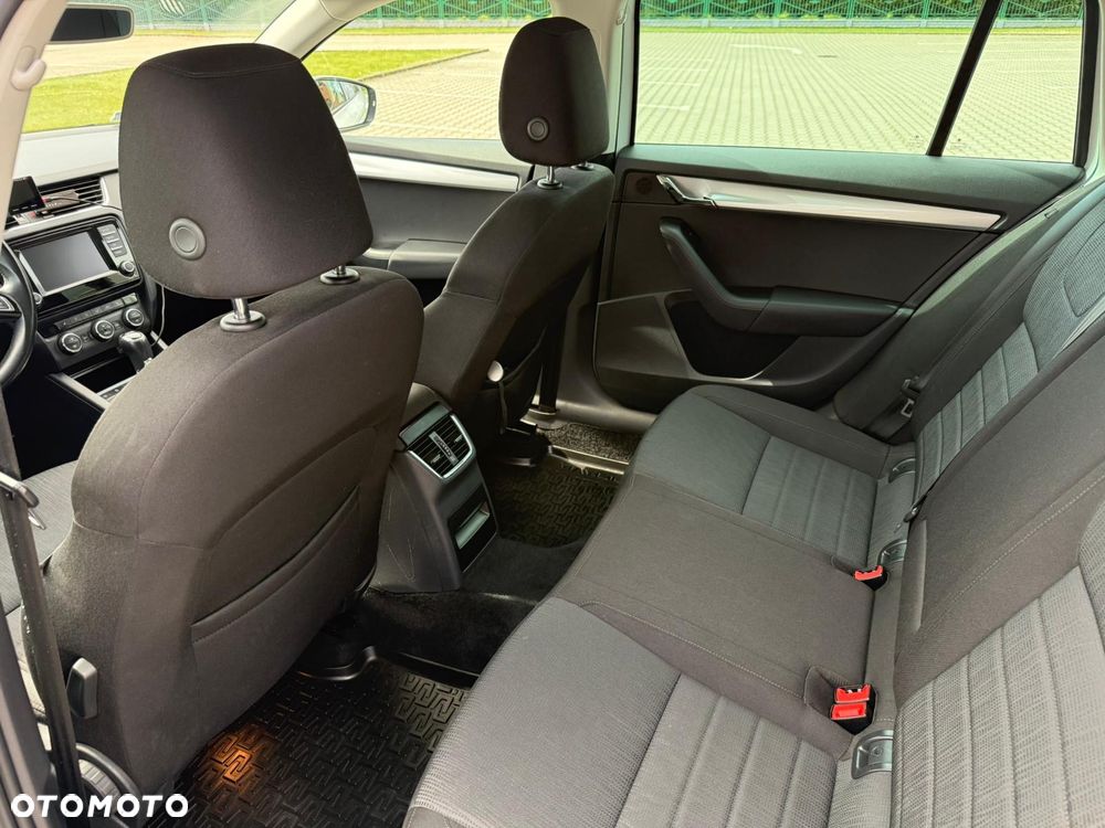 Skoda Octavia 1.8 TSI Elegance DSG - 36