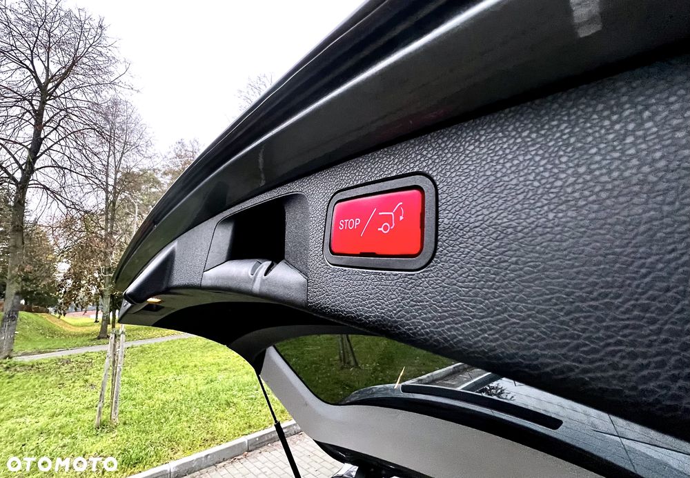 Mercedes-Benz Klasa E 300 d T 9G-TRONIC Avantgarde - 23