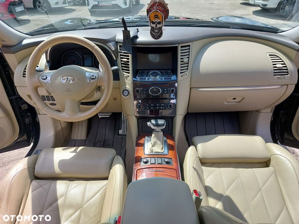 Infiniti FX - 21