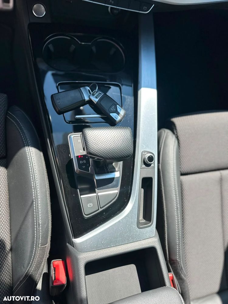 Audi A4 Limuzina 30 TDI S tronic MHEV S Line - 30