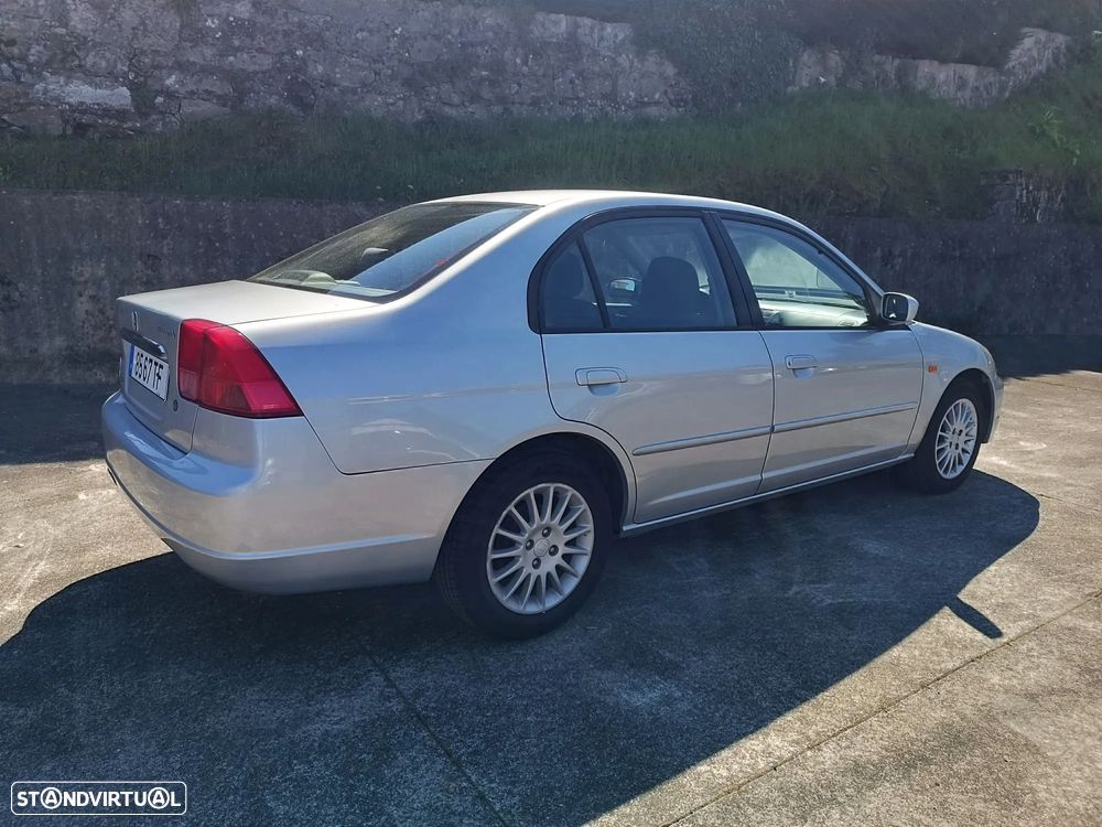 Honda Civic 1.6 ES - 7