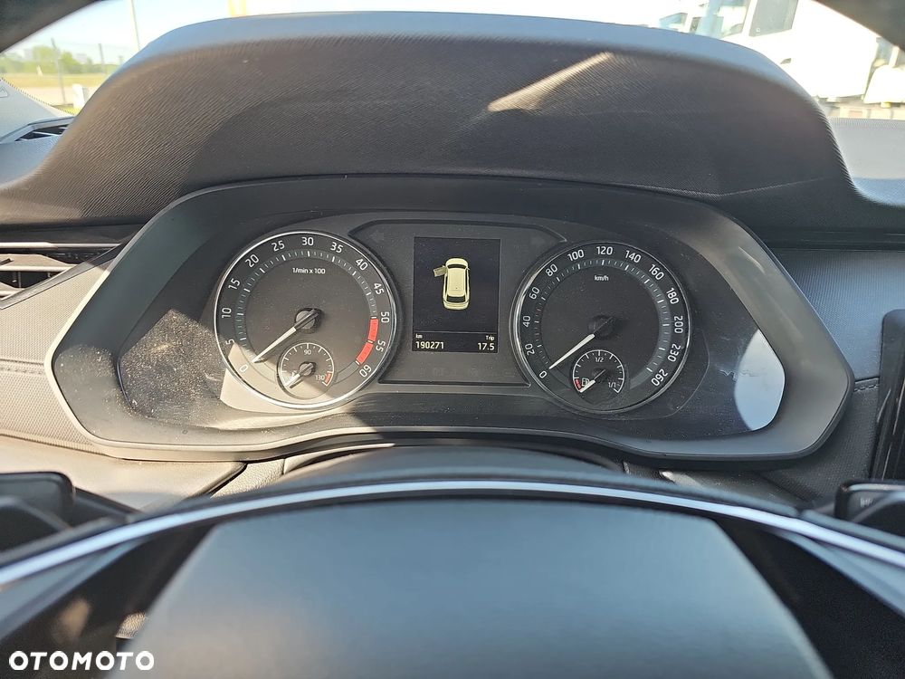 Skoda Octavia 2.0 TDI Ambition DSG - 15