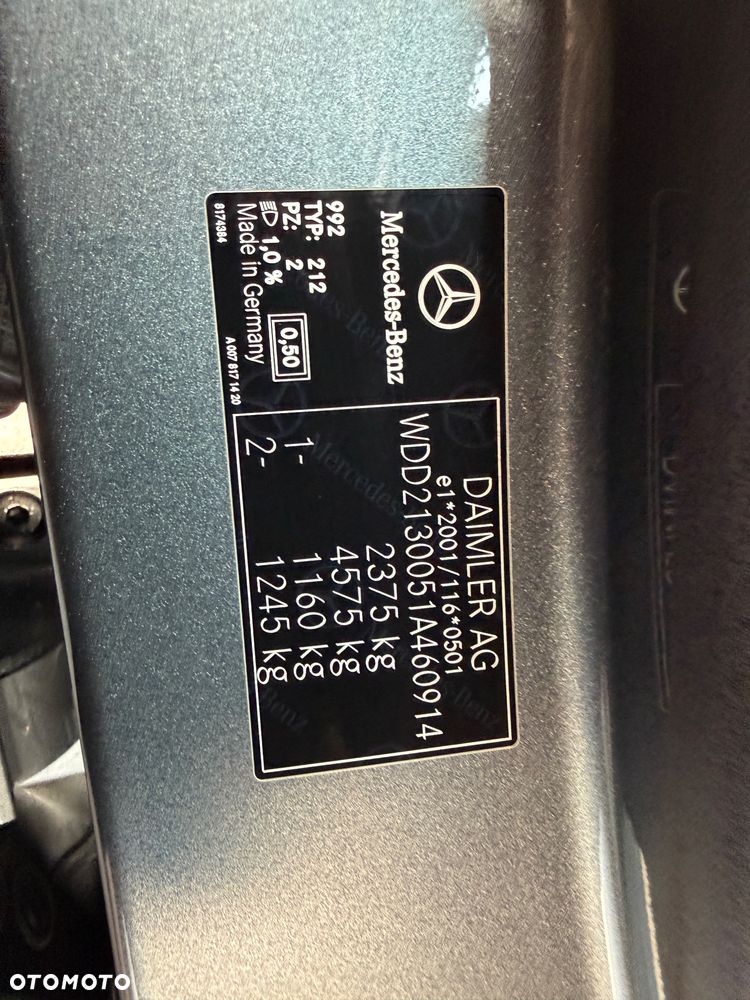 Mercedes-Benz Klasa E 220 d 4-Matic 9G-TRONIC - 26