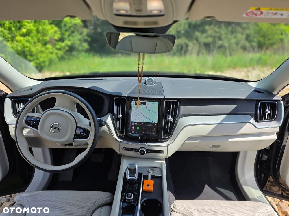 Volvo XC 60 B5 B AWD Ultra Dark - 10