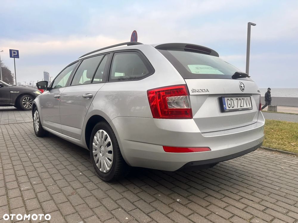 Skoda Octavia 1.6 TDI Ambition - 4
