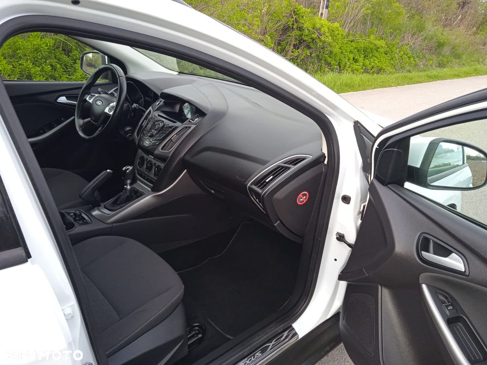 Ford Focus SW 1.6 TDCi Titanium - 21