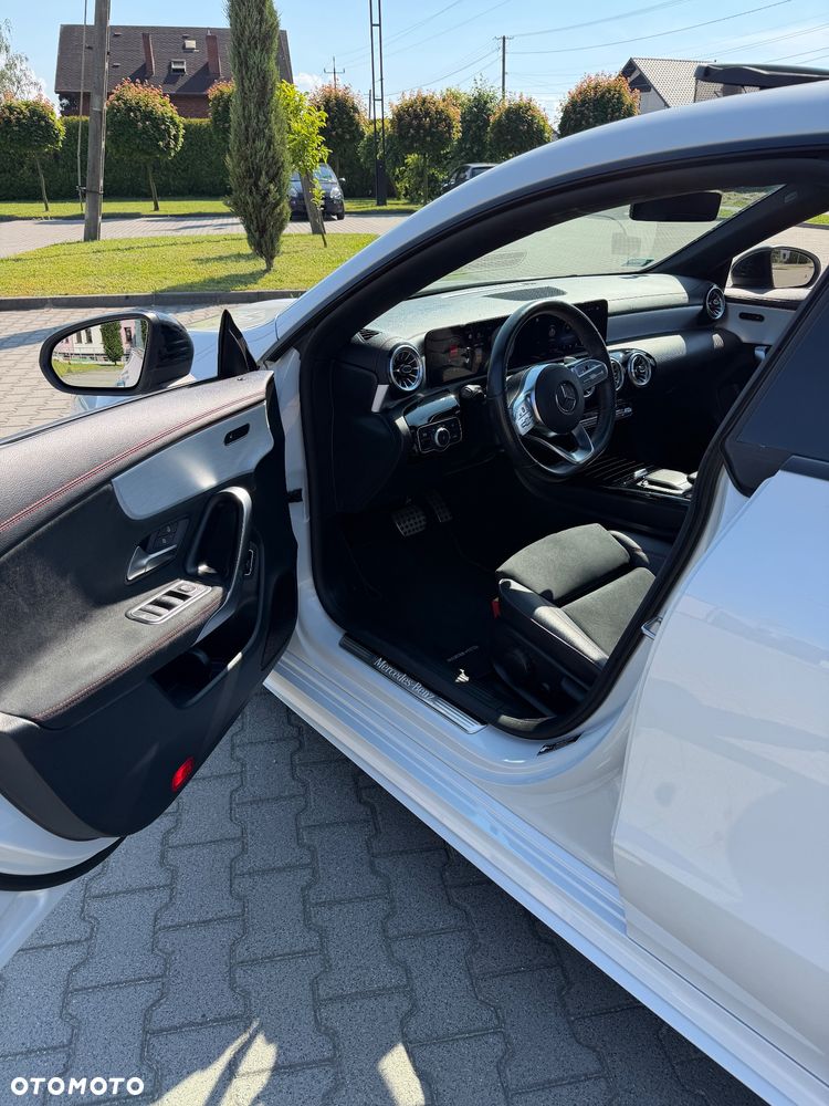 Mercedes-Benz CLA 200 4-Matic AMG Line 8G-DCT - 18