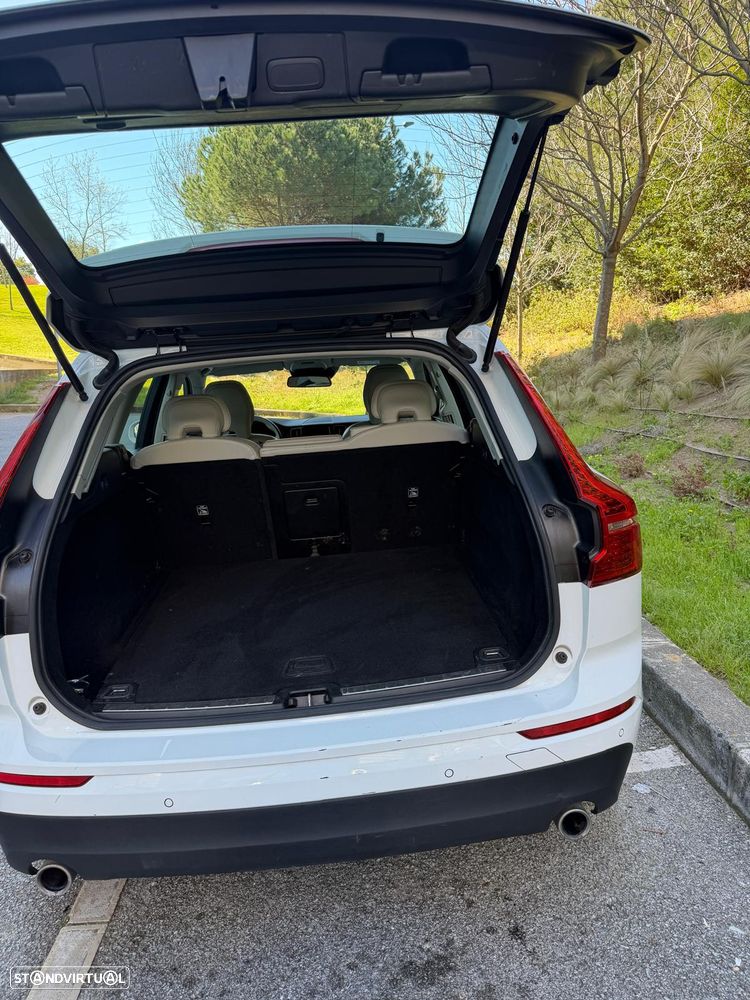 Volvo XC 60 2.0 D4 Momentum AWD Geartronic - 7