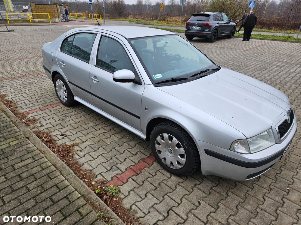 Skoda Octavia 1.6 Classic - 4